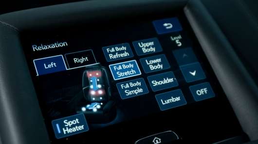 Ручна робота: найдорожча опція Lexus, що в ній такого особливого?