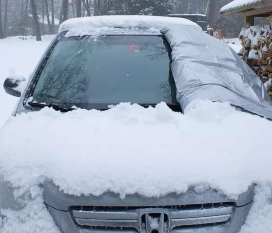 Який найкращий спосіб прибрати сніг з вашого автомобіля?