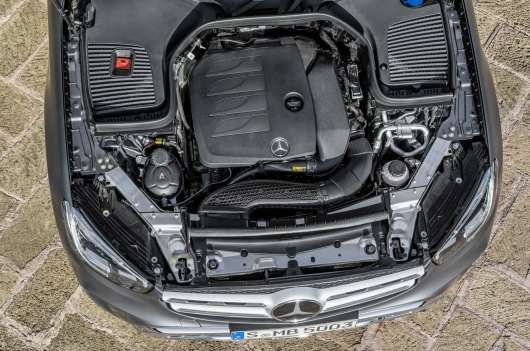 Mercedes GLC отримав новий зовнішній вигляд і технології