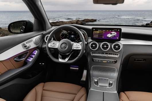 Mercedes GLC отримав новий зовнішній вигляд і технології