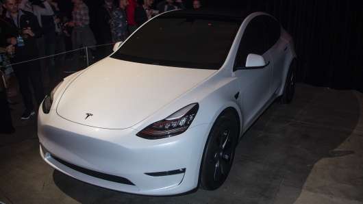 Tesla представила бюджетний Model Y: вони сподіваються, він врятує компанію