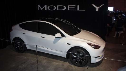 Tesla представила бюджетний Model Y: вони сподіваються, він врятує компанію