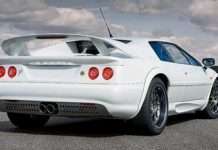 Власник марки Lotus засудить звільненого керівника компанії