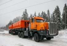 Наші зробили один з найважчих автопоїздів у світі, вантажопідйомністю 200 тонн