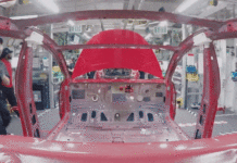 Збірка Tesla Model 3 за 48 секунд: відео