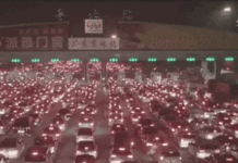 У російських водіїв задергается очей від таких «святкових» пробок, як в Китаї: відео