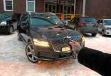 Хто присвоює автомобілям статус “преміум”?