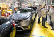Знову не вистачає чіпів. Московський завод “рено” зупинив відвантаження нових автомобілів