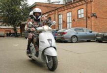 Peugeot почав продавати в росії моторолери: окремо від машин і дуже дорого