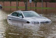 Українцям розповіли, як розпізнати автомобільного «потопельника»