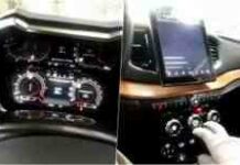 Нова веста, фото салону: центральна консоль з вертикальним планшетом