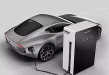 Електромобіль стало можливим повністю зарядити за чотири хвилини