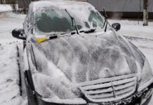 Китайська компанія xpeng представила суперзарядку для електромобілів