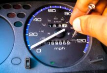 Скільки на російських дорогах авто зі скрученим пробігом?