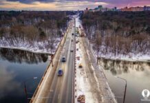 Ремонт румлевского моста зняли з дрона