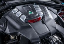 Электрический Путь Alfa Romeo: Замедление или Танго с Двигателями Внутреннего Сгорания?
