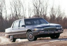 Возвращение в золотой век: Cadillac Fleetwood 1989 года – символ эпохи роскоши