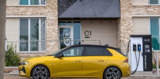 Vauxhall Astra PHEV отримав серйозне оновлення: зниження ціни, збільшення ємності акумулятора, розширення запасу ходу
