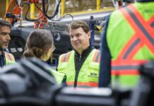 Генеральний директор Ford визнає технологічне лідерство Китаю в галузі електромобілів