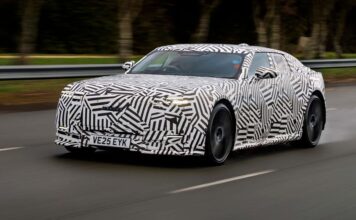 Jaguar Electric Bet: 1000 кінських сил і скорочення клієнтської бази