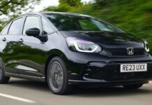 Honda Jazz: практичний гібрид для розумного водія