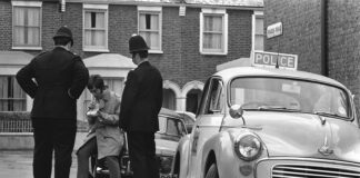 Stoletý boj Británie s řízením v opilosti: od koní po dechové analyzátory