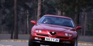 Alfa Romeo GTV: Dari Hatchback Sederhana hingga Ikon 150 MPH