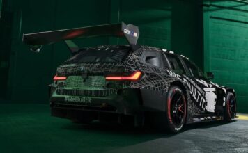 BMW та Жартівливий Гоночний Автомобіль: Від Першоквітневого Жарту до Нюрбургрингу