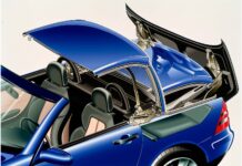 Розквіт і захід сонця купе-кабріолетів