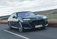 BMW представить оновлений електромобіль i7 на Пекінському автосалоні