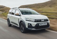 Dacia Jogger Hybrid 155: Універсальний семимісцевий автомобіль зі складним «серцем»