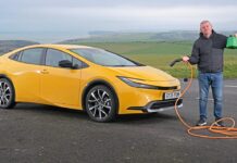 Нова Toyota Prius: високоефективний гібрид, що не жертвує задоволенням від водіння