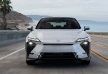 Lexus ES 2026: великий гібрид Той самий дух.