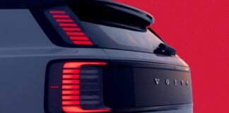 Volvo spłonęło w Tajlandii: historia akumulatorów, wycofań i statków
