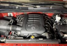 Mengapa Pembongkaran Toyota Tundra 5,7 V8 Juta Mile Penting bagi Pembeli Bekas