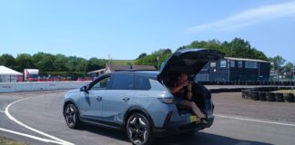 Спорт-характер Vauxhall Grandland: неизбежный компромисс в комфорте