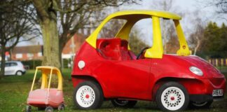 Как механик потратил £6000 на создание настоящего Little Tikes Cozy Coupe
