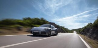 Porsche 911 Turbo S : Pourquoi l’hybridation la rend plus rapide